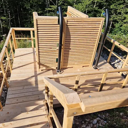 Airwood Glamping Apartament Križe
