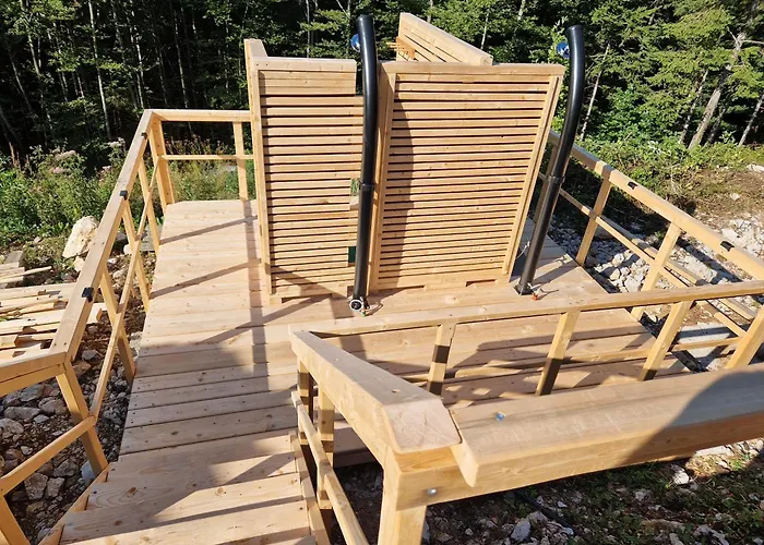 Airwood Glamping 公寓 Križe